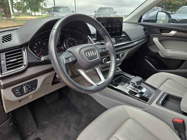 Used 2022 Audi Q5 2.0T Premium w/ Convenience Package AWD/4WD image 14