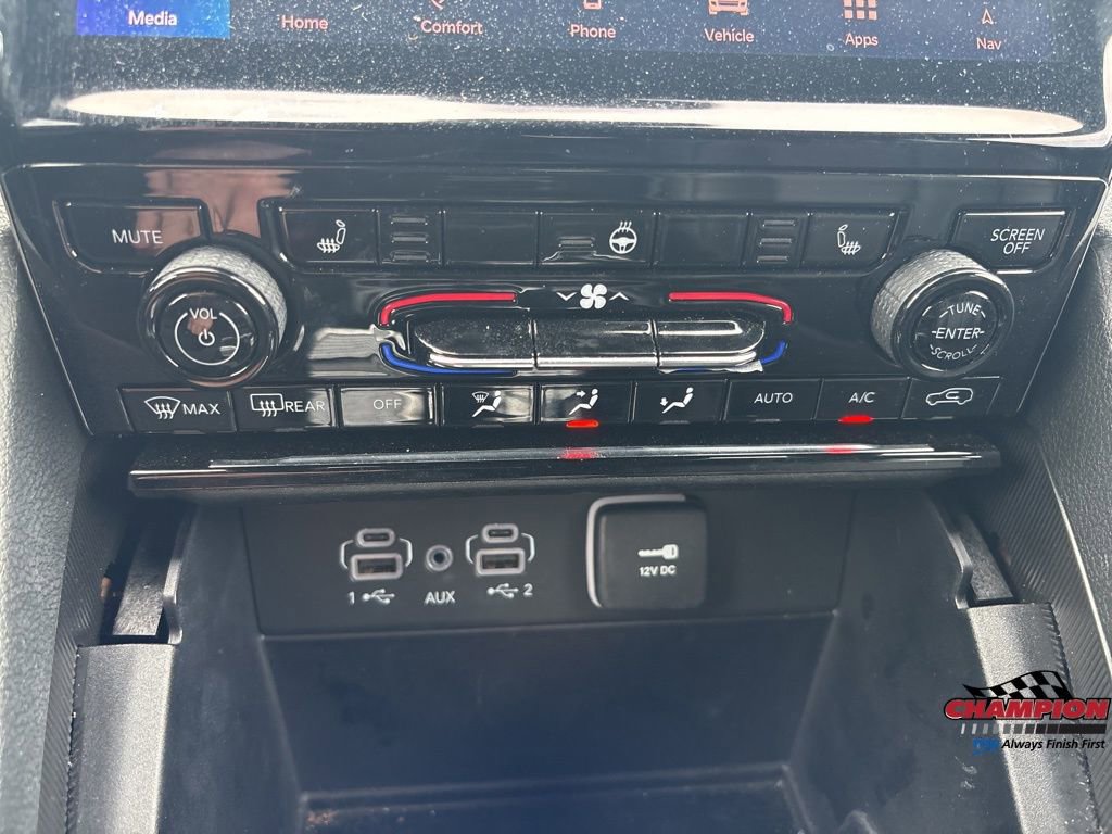 Used 2024 Jeep Grand Cherokee Limited image 23