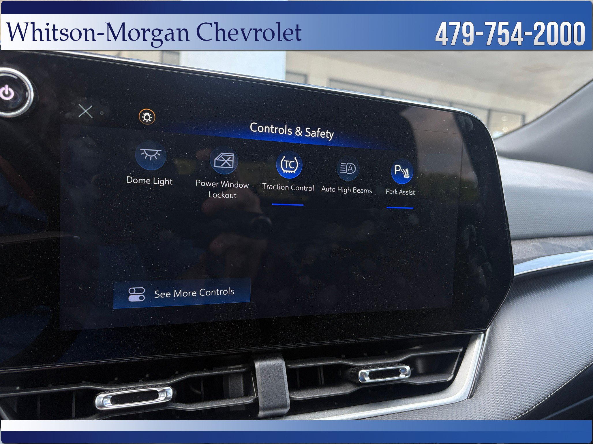 Used 2025 Chevrolet Equinox LT FWD image 24