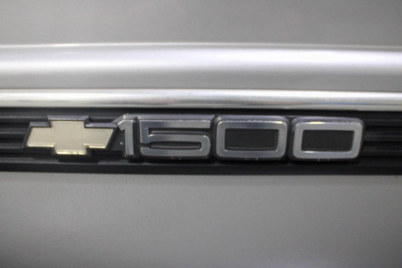 Used 1996 Chevrolet Silverado 1500 2WD Regular Cab image 30