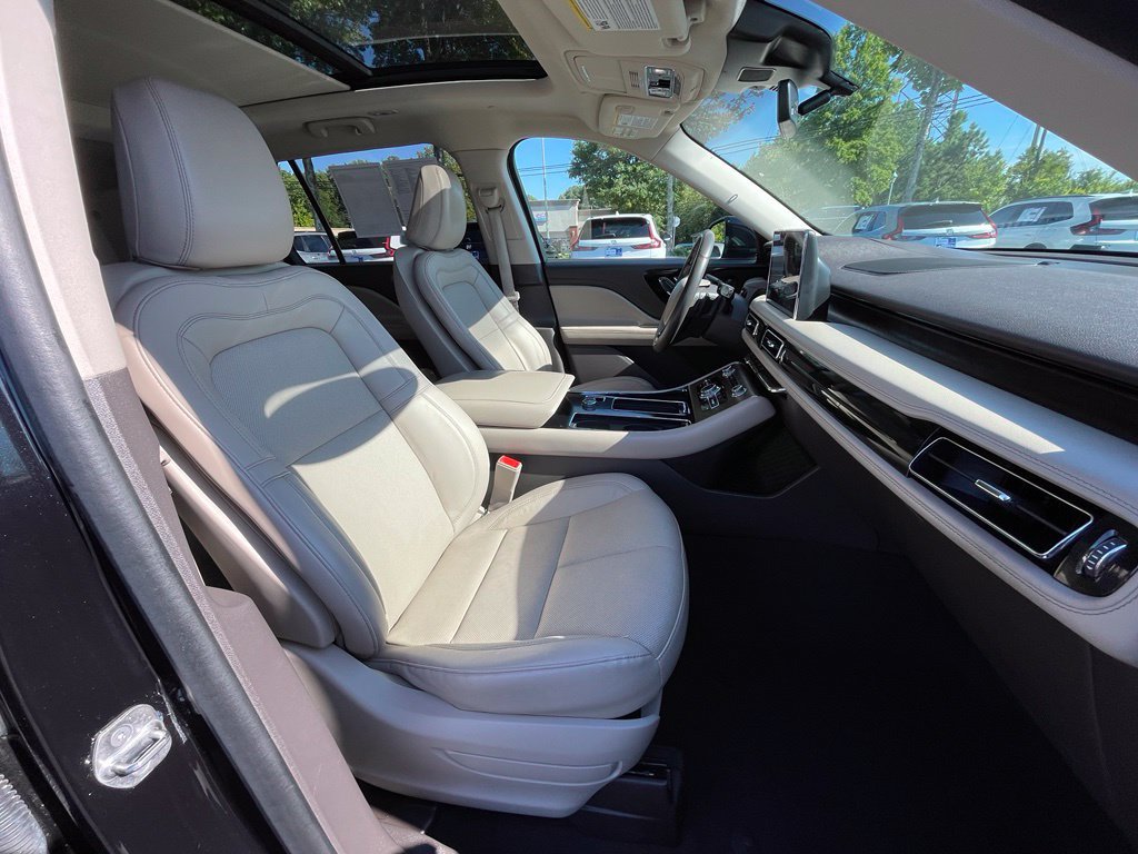 Used 2021 Lincoln Aviator Reserve w/ Elements Package Plus AWD/4WD image 32