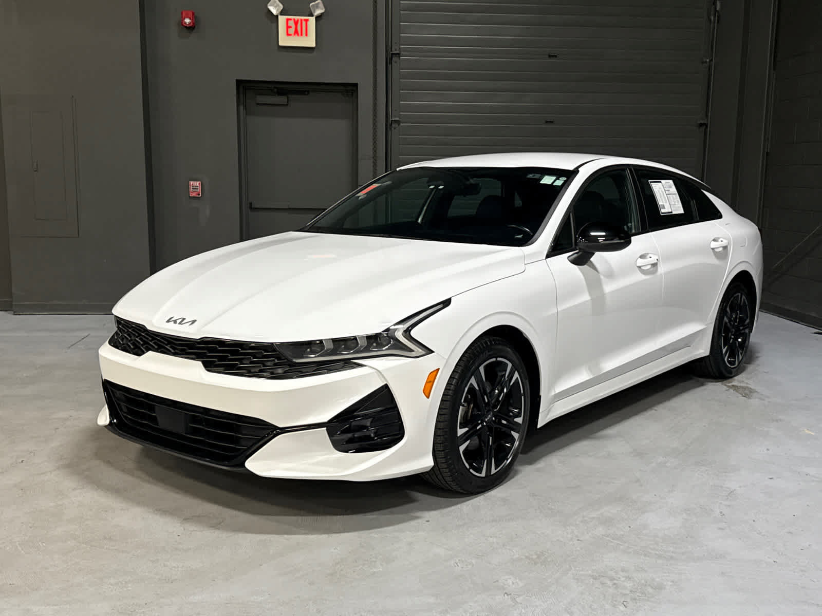 Used 2024 Kia K5 GT-Line w/ GT-Line Premium Package FWD image 3