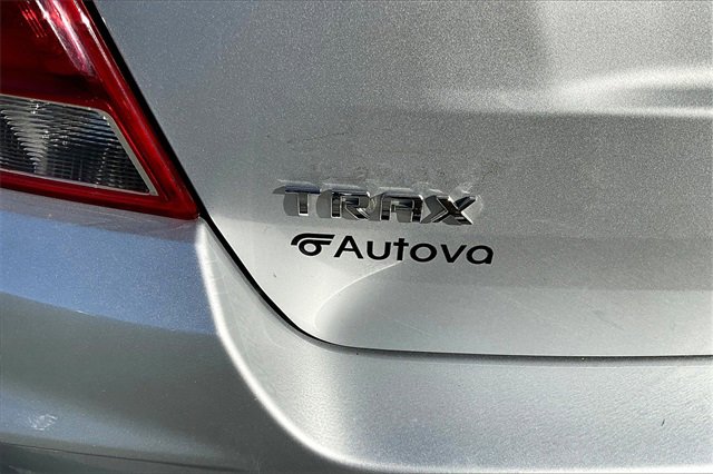 Used 2017 Chevrolet Trax LT image 32