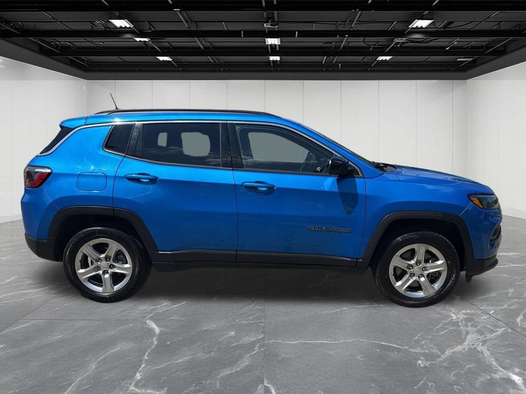 Used 2024 Jeep Compass Latitude AWD/4WD image 6