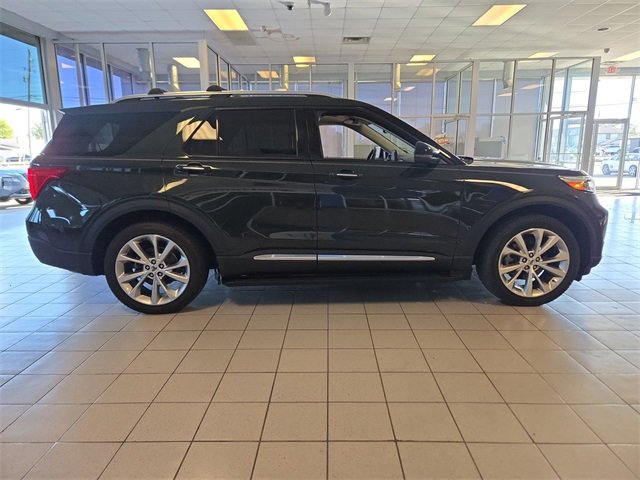 Used 2022 Ford Explorer Platinum w/ Equipment Group 601A image 9