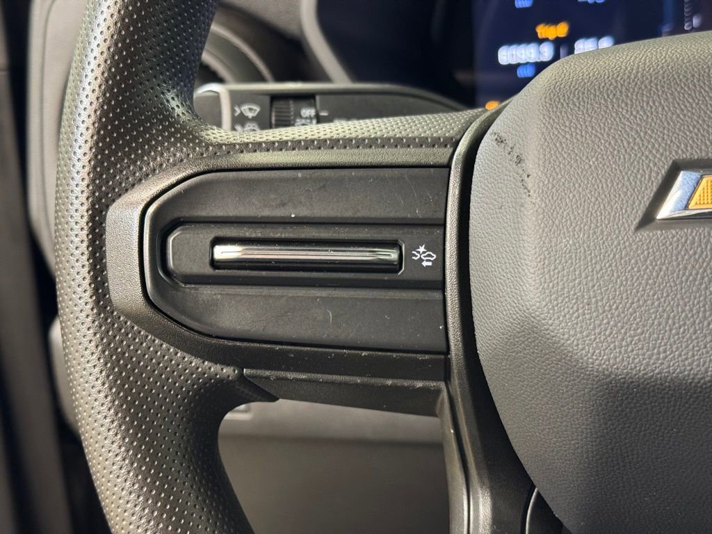 Used 2024 Chevrolet Colorado W/T image 31