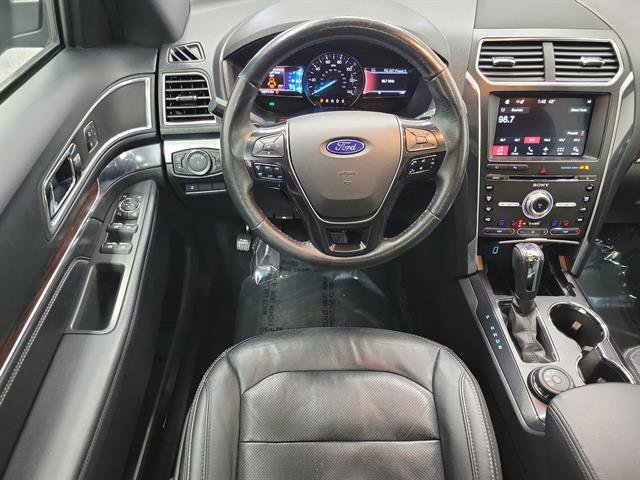 Used 2017 Ford Explorer Limited image 13