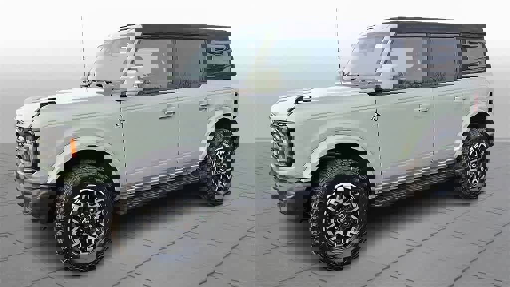 Used 2021 Ford Bronco Outer Banks image 4