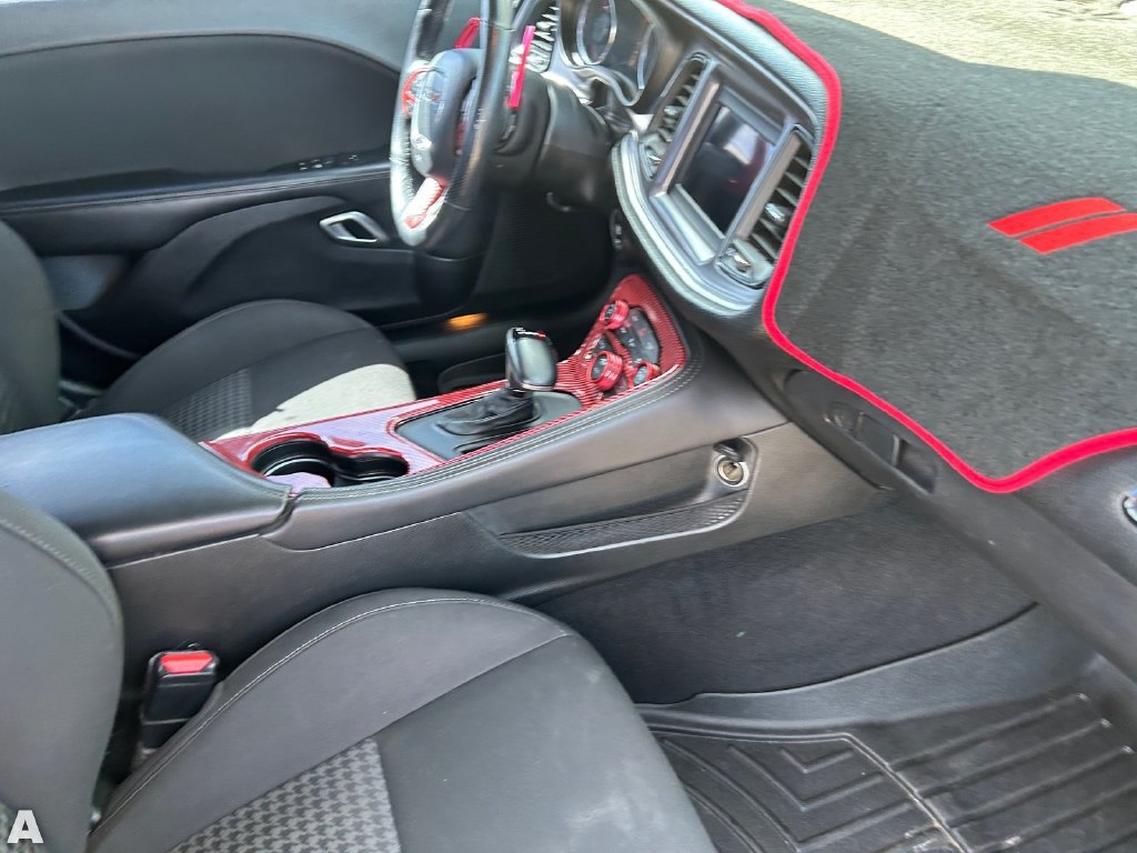 Used 2019 Dodge Challenger R/T w/ Driver Convenience Group RWD image 13