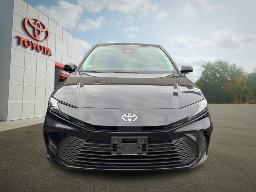 Used 2025 Toyota Camry LE FWD image 6