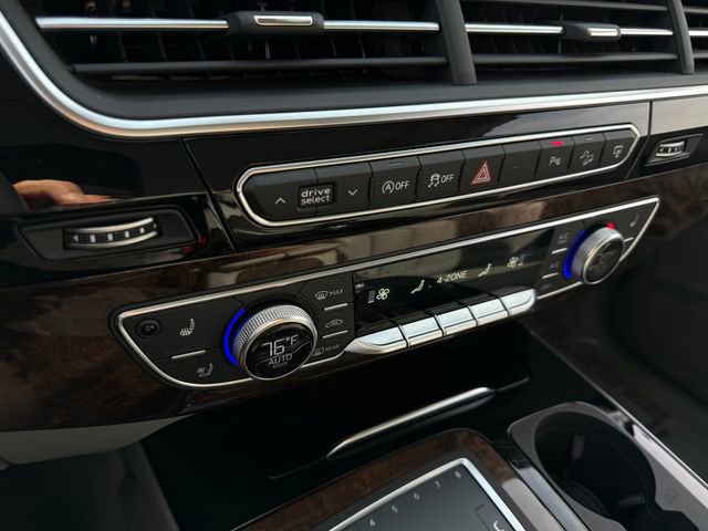 Used 2017 Audi Q7 3.0T Prestige image 26