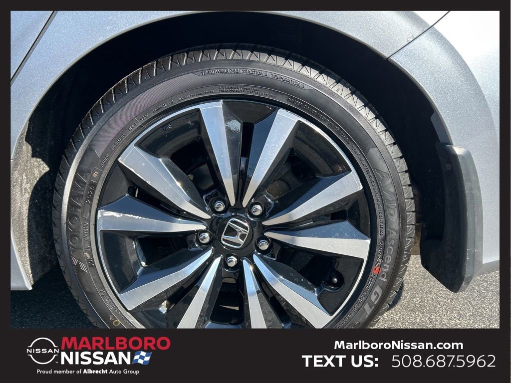 Used 2024 Honda Civic EX-L image 11