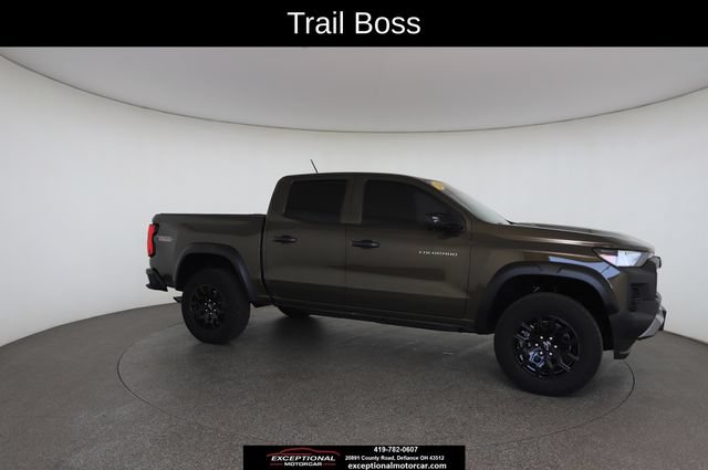 Used 2024 Chevrolet Colorado Trail Boss w/ Technology Package AWD/4WD image 25