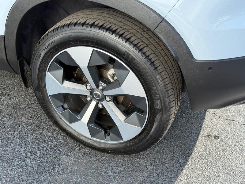 Used 2026 Volvo XC40 B5 Plus AWD/4WD image 8