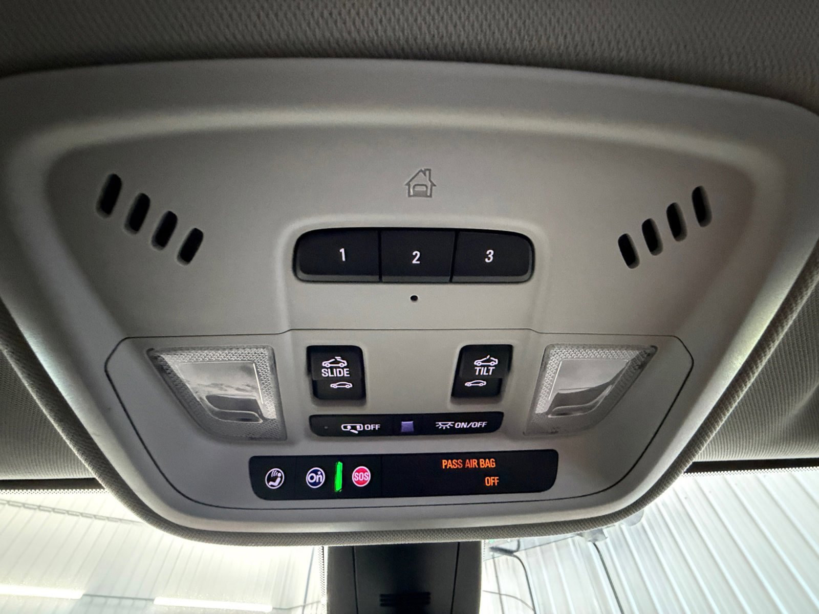 Used 2020 Chevrolet Traverse High Country w/ LPO, Floor Liner Package AWD/4WD image 20