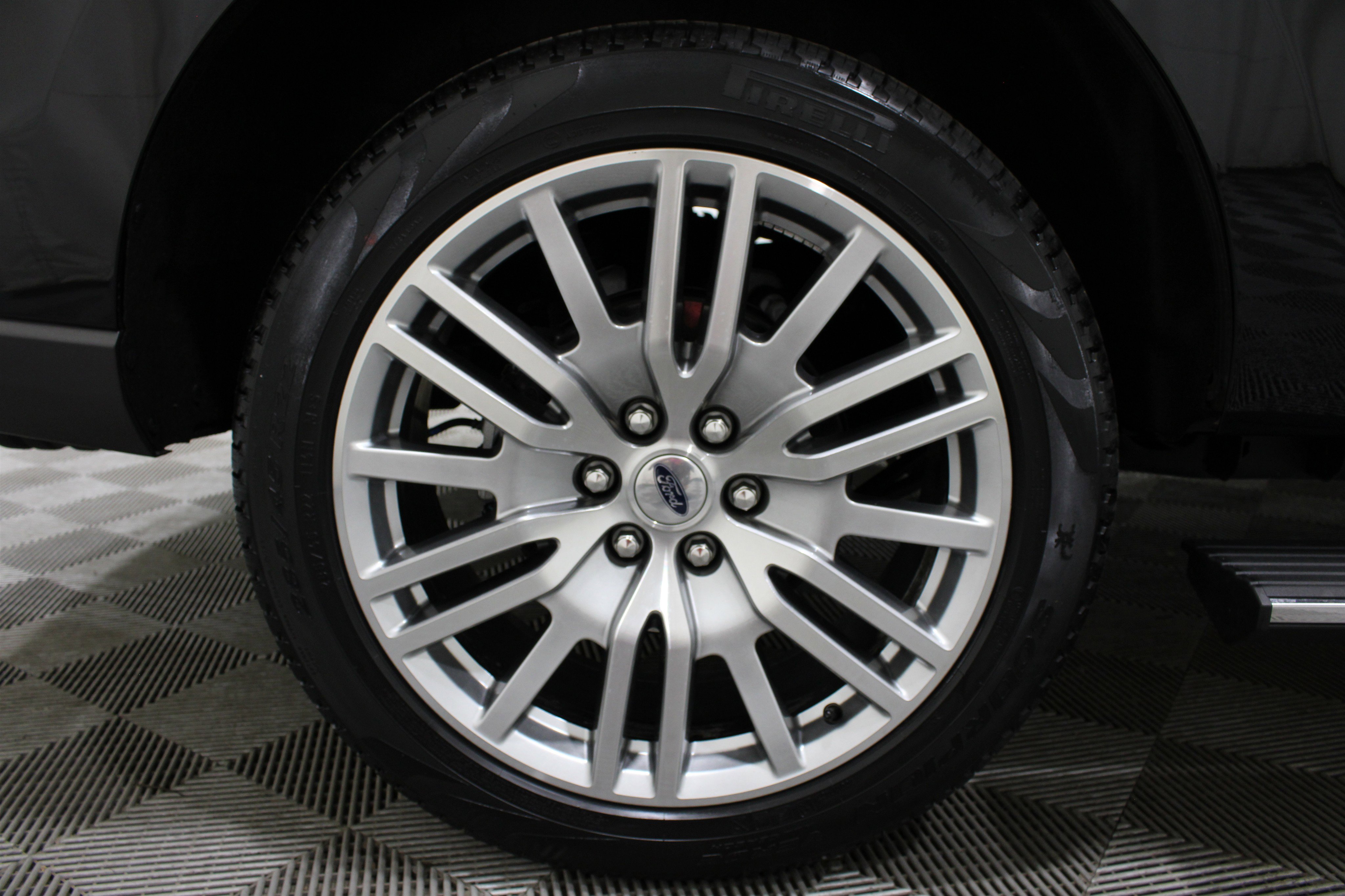 Used 2024 Ford Expedition Limited image 40