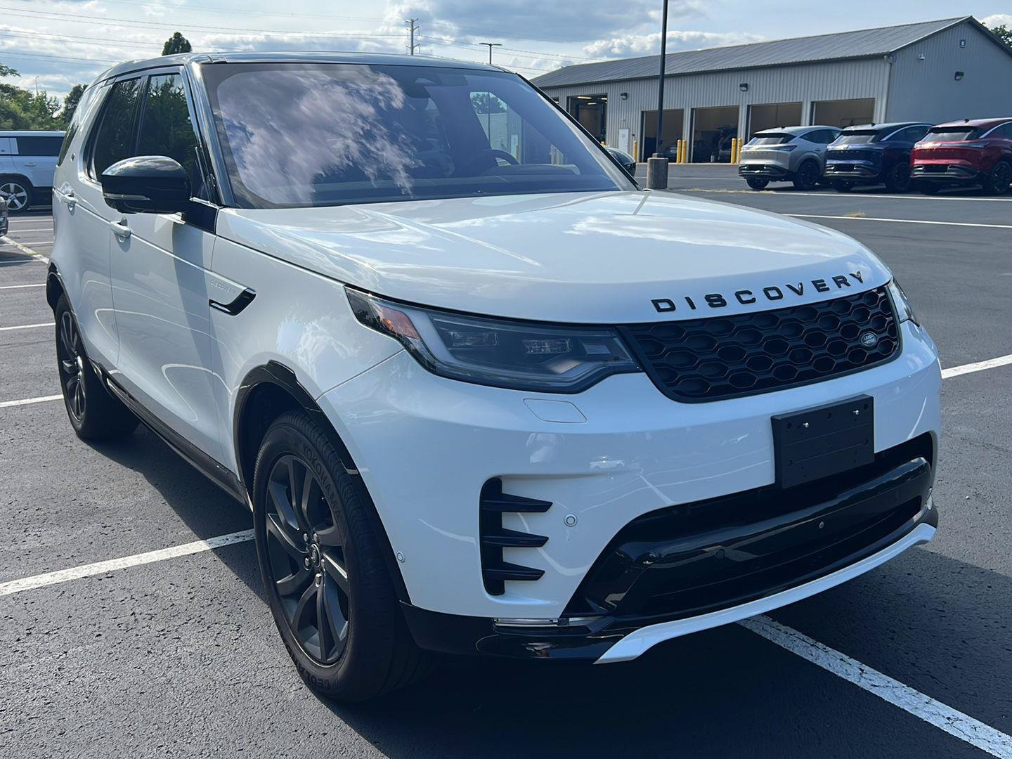 Used 2022 Land Rover Discovery S R-Dynamic AWD/4WD image 7