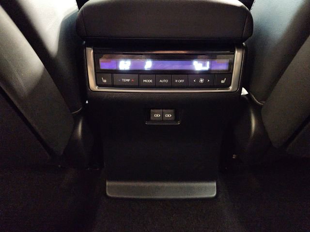 Used 2025 Lexus GX 550 w/ Accessory Package (2T) AWD/4WD image 29