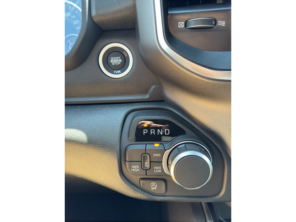 New 2026 RAM 1500 Express AWD/4WD image 31
