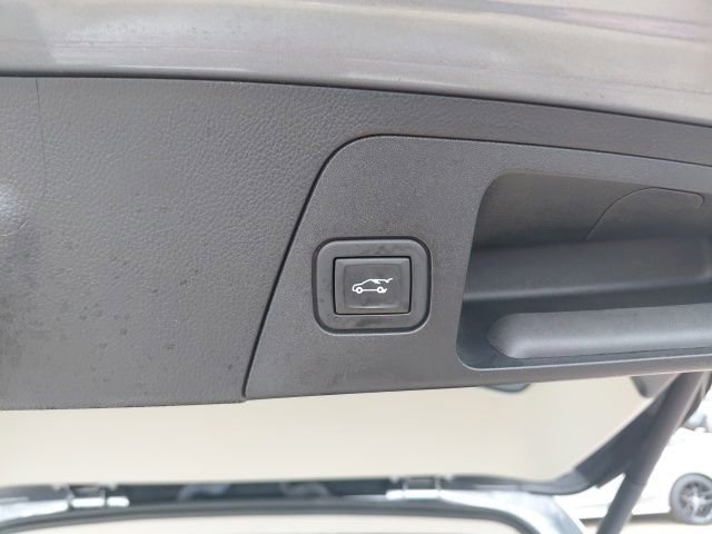 Used 2020 Buick Envision Premium w/ Driver Confidence Package image 36