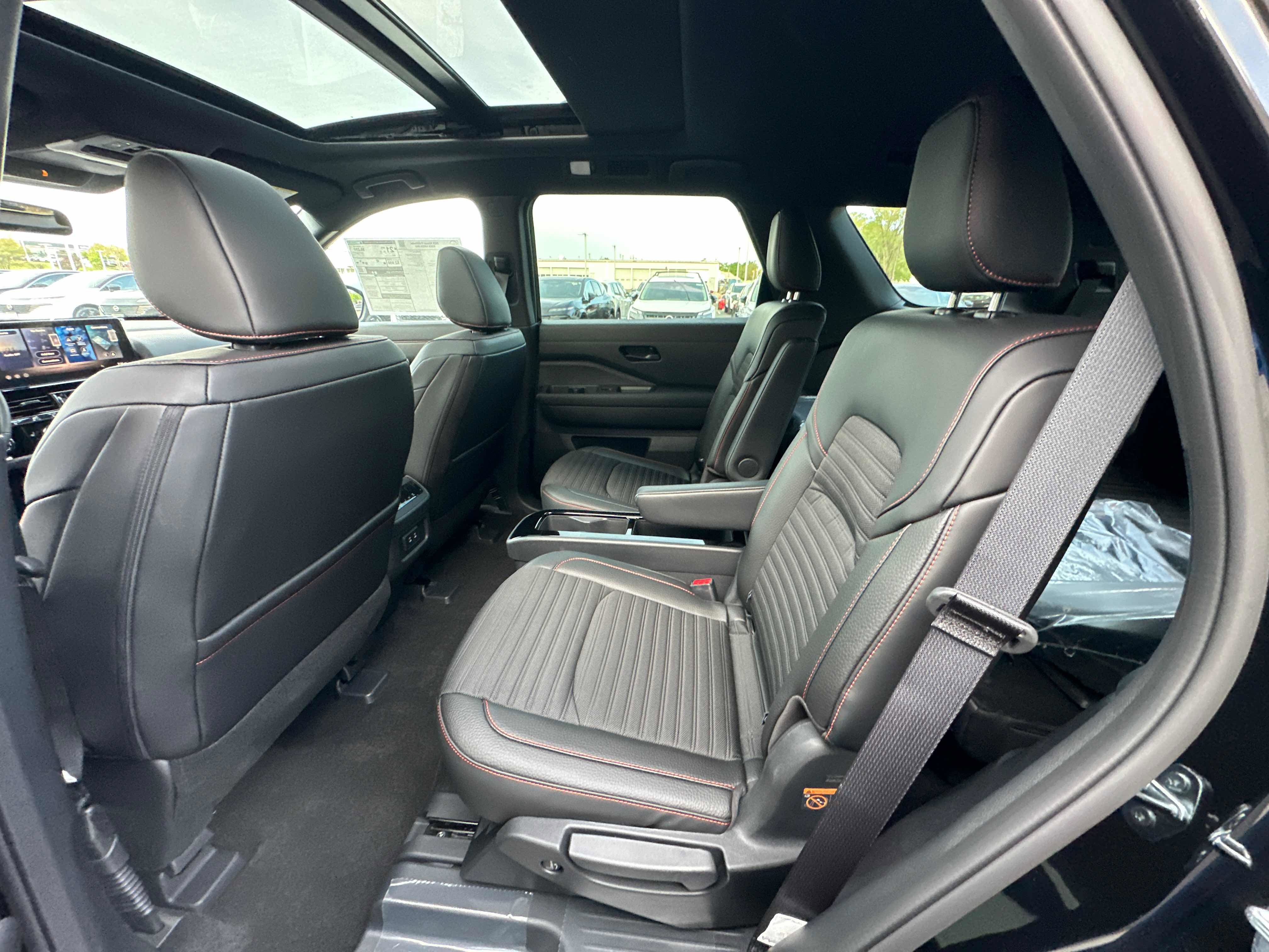 New 2026 Nissan Pathfinder Rock Creek w/ Rock Creek Premium Package AWD/4WD image 27
