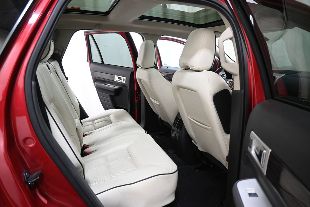 Used 2010 Lincoln MKX AWD image 11