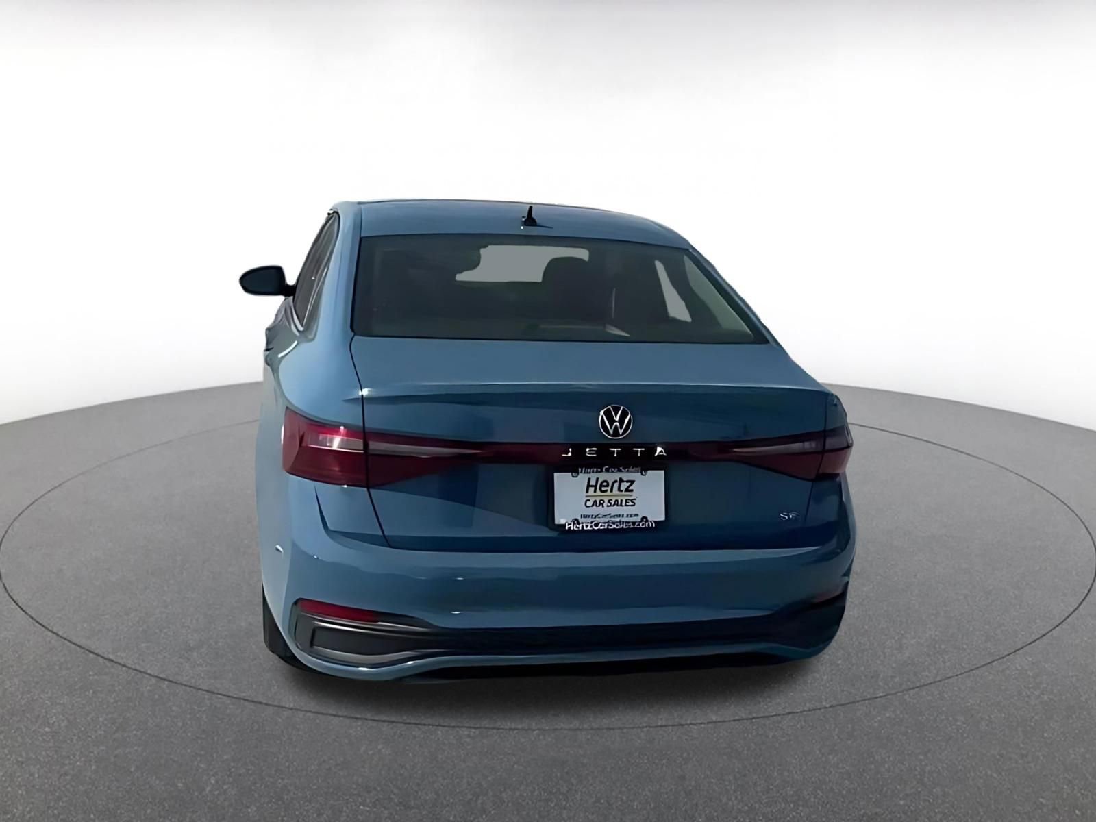 Used 2025 Volkswagen Jetta SE image 9