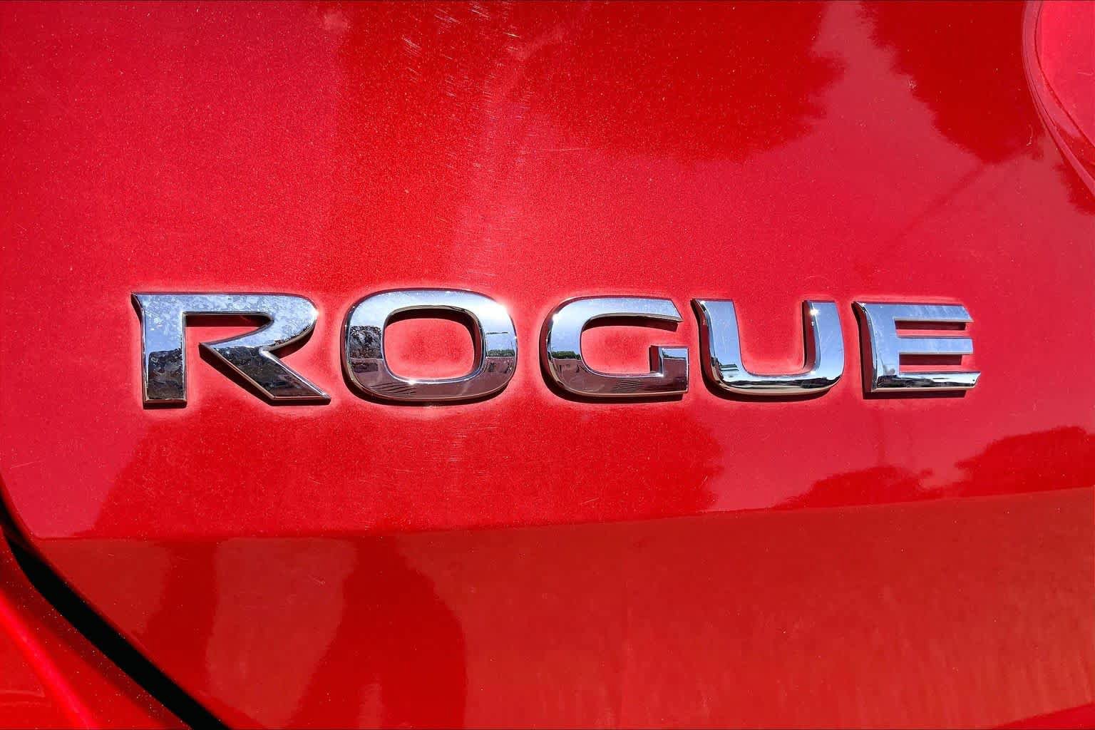 Used 2017 Nissan Rogue S FWD image 9