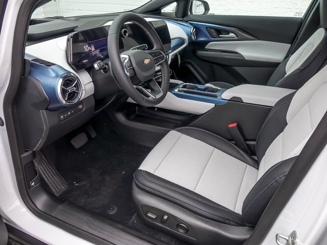 New 2026 Chevrolet Equinox EV LT w/ Convenience Package II FWD image 13