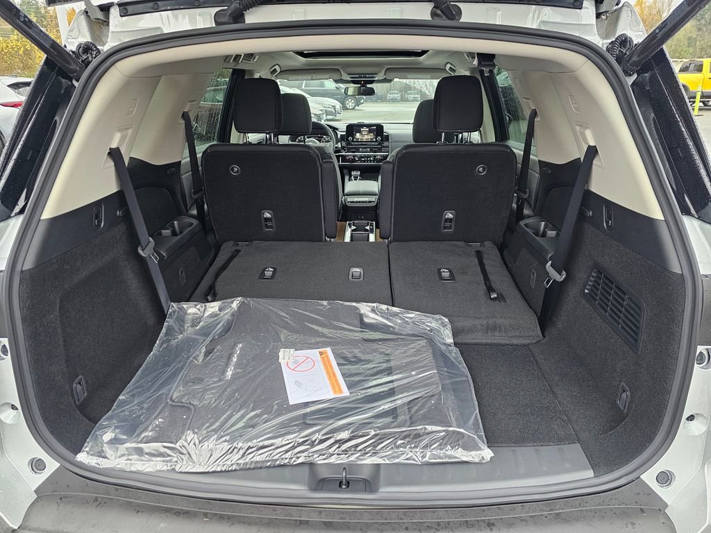 New 2025 Nissan Pathfinder SV w/ SV Premium Package image 25