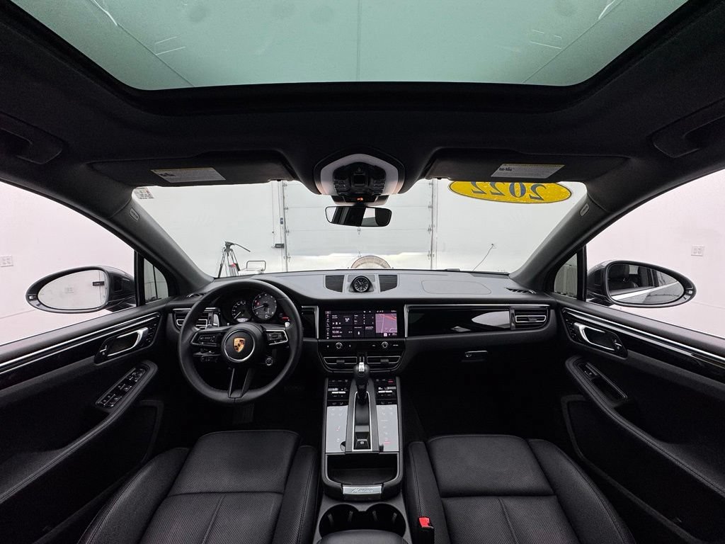 Used 2022 Porsche Macan S AWD/4WD image 3