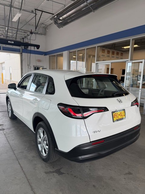 Used 2025 Honda HR-V LX image 3
