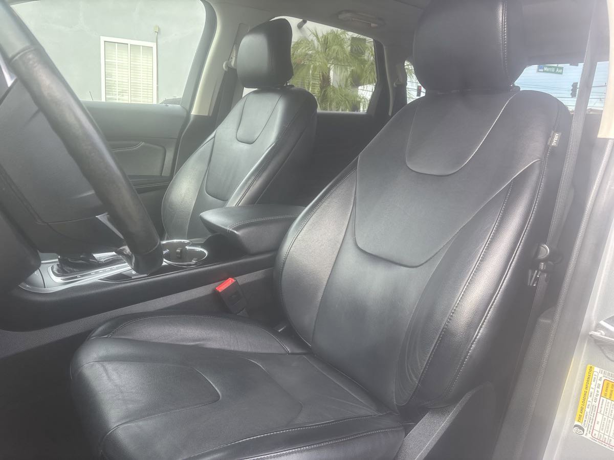 Used 2015 Ford Edge Titanium image 9