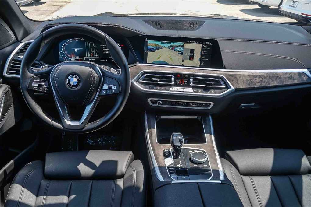Used 2022 BMW X5 sDrive40i w/ Parking Assistance Package image 12