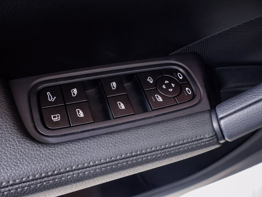 Certified 2026 Porsche Cayenne E-Hybrid AWD/4WD image 27