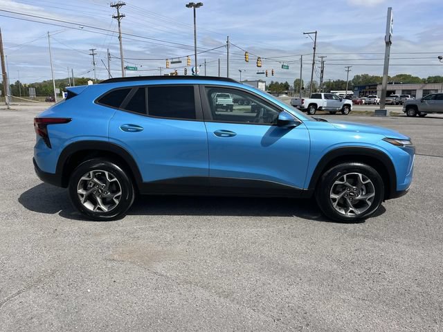 New 2026 Chevrolet Trax LT FWD image 2