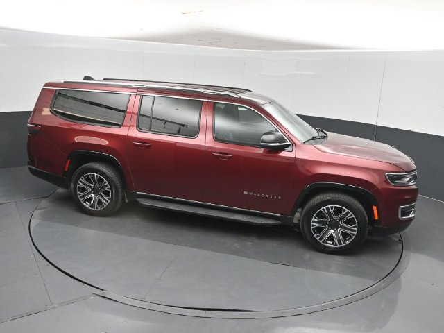 Used 2024 Jeep Wagoneer L Series II w/ Flexible Seating Group RWD image 44