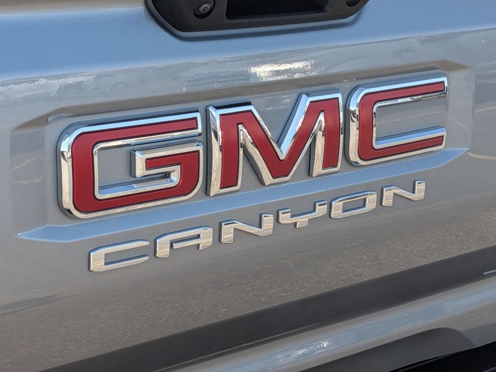 Used 2025 GMC Canyon AT4 AWD/4WD image 11