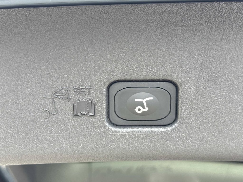 New 2026 Lincoln Nautilus Reserve AWD/4WD image 12