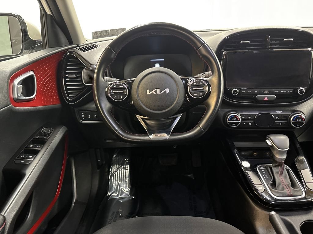 Used 2023 Kia Soul GT-Line FWD image 13