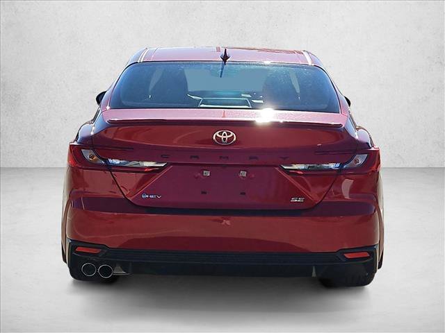 Used 2025 Toyota Camry SE image 6