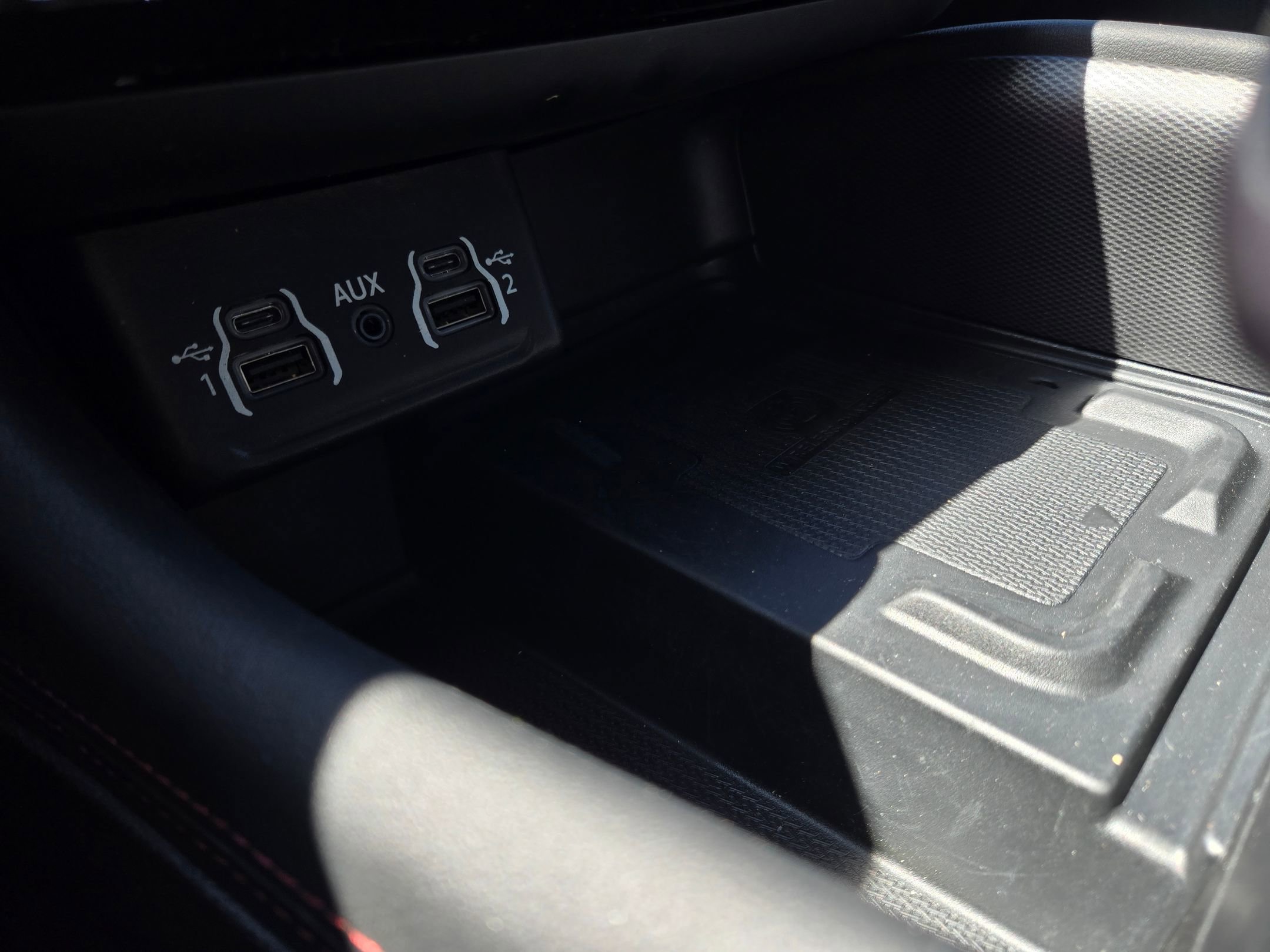 Used 2023 Dodge Durango GT image 31