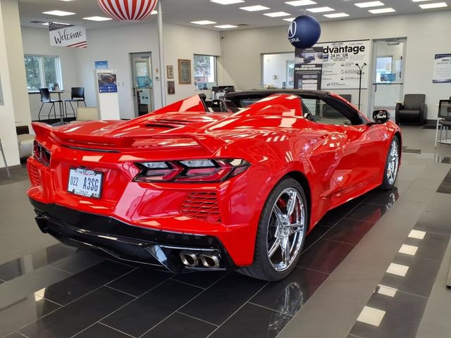 Used 2022 Chevrolet Corvette Stingray Premium Conv w/ Z51 Performance Package RWD image 17