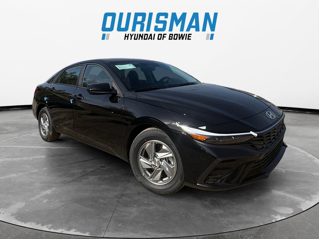 New 2026 Hyundai Elantra SE w/ Cargo Package