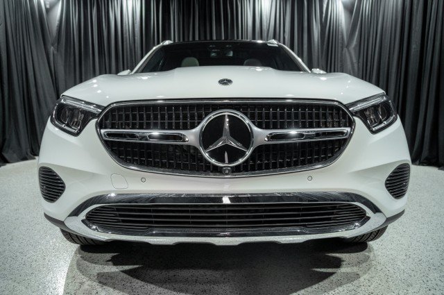 Certified 2026 Mercedes-Benz GLC 350e 4MATIC image 2