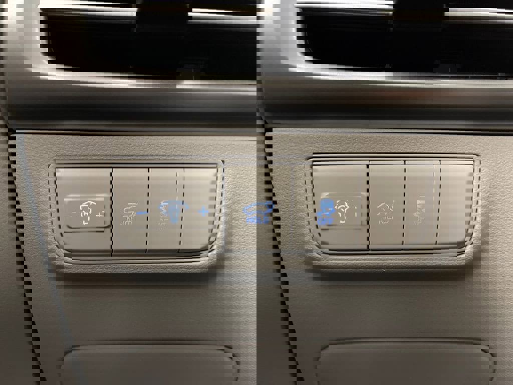 Certified 2025 Hyundai Tucson SEL image 30