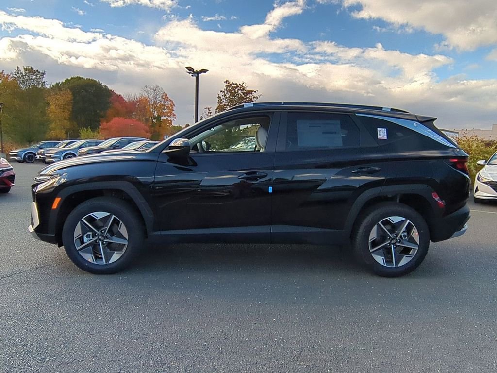 Certified 2025 Hyundai Tucson SEL AWD/4WD image 6