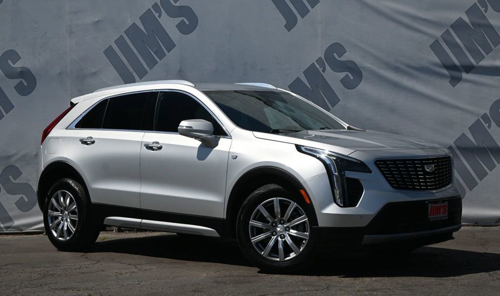 Used 2022 Cadillac XT4 Premium Luxury w/ Safety Alert Package image 3