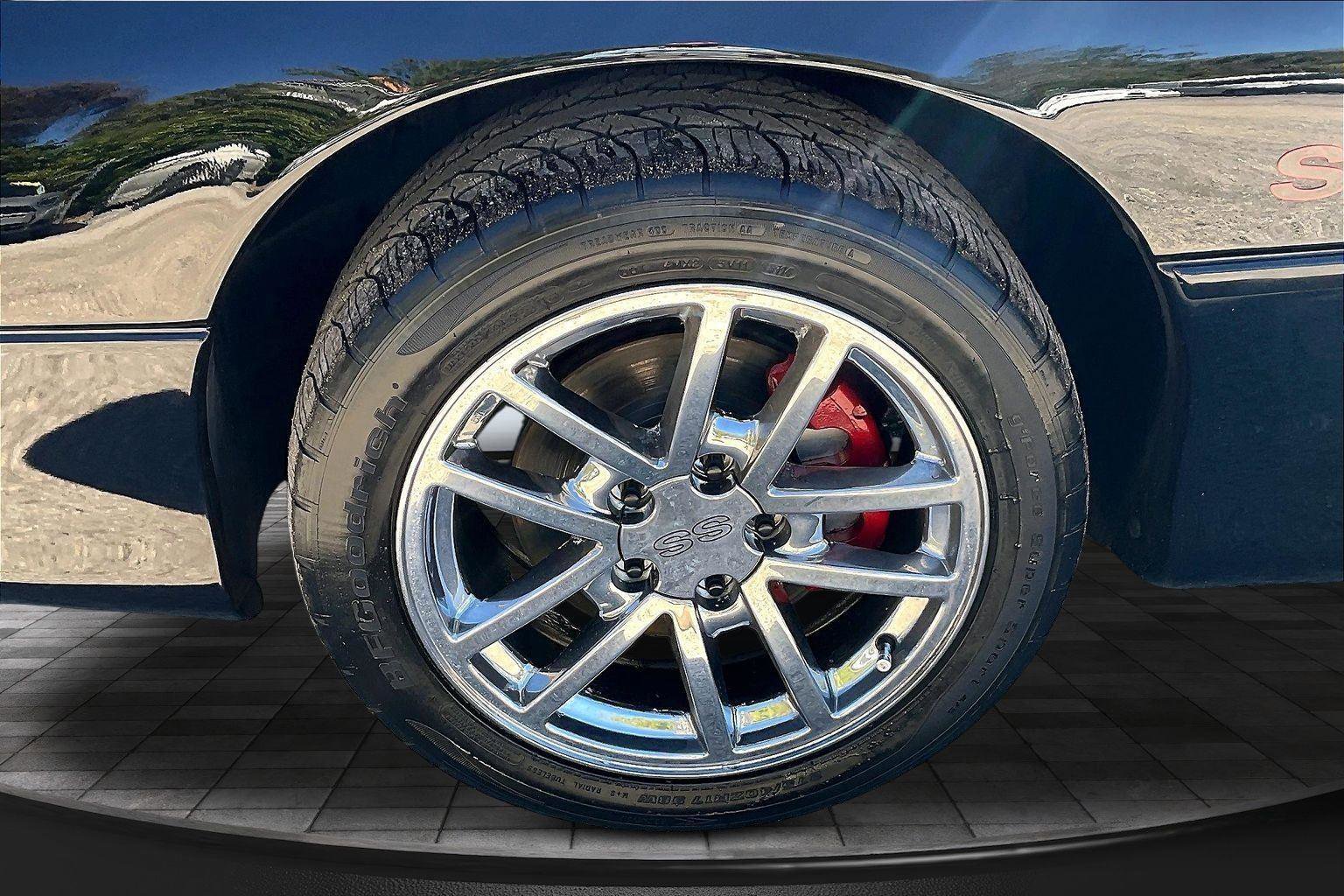 Used 2002 Chevrolet Camaro Z28 w/ SS Performance/Appearance Pkg RWD image 30