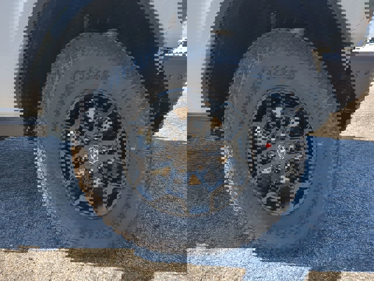 New 2026 Ford Bronco Badlands image 9